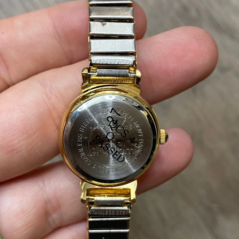 Watch-it Womens Gold Tone Quartz Watch Expansion Stretch Band Round Face